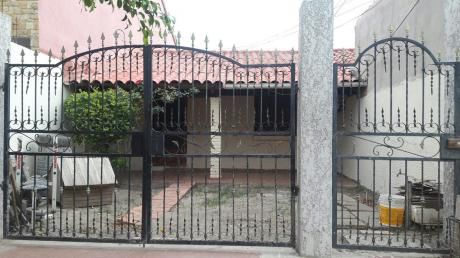 Inmobiliaria Ofrece: En Anticrético Casa Independiente Zona Av. Doble Via