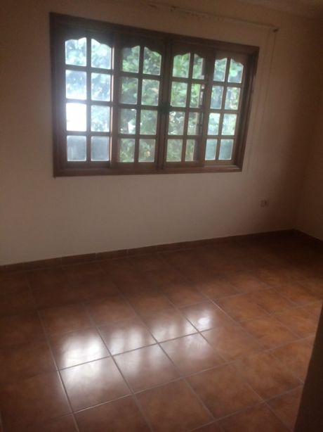 Hermosa Casa De 2 Plantas
