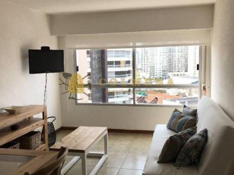 Apartamentos En Península: Col18a