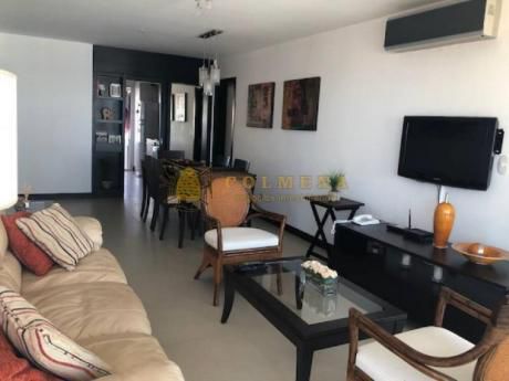Apartamentos En Playa Mansa: Col781a