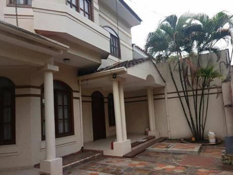 Centrica Casa En Alquiler 1.000$