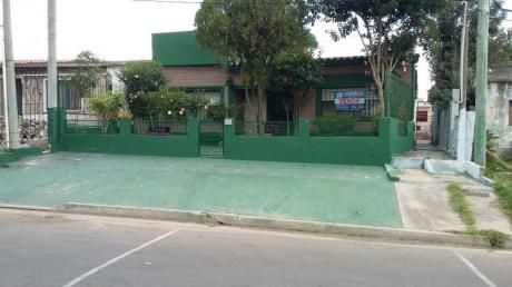 Muy Muy Linda, Cómoda Y Amplia Casa