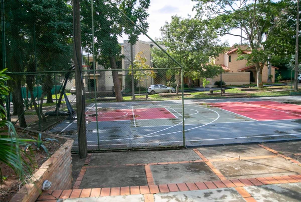 ALQUILO CASA AMOBLADA EN CONDOMINIO LAMBARE — foto 2