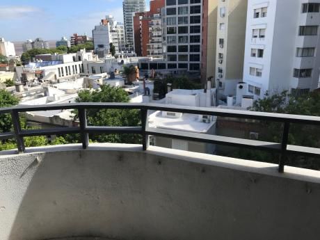 Venta Apartamento Dos Dormitorios,dos Baños.garage.punta Carretas