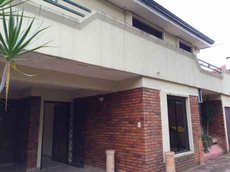 Alquilo Casa Z/los Laureles