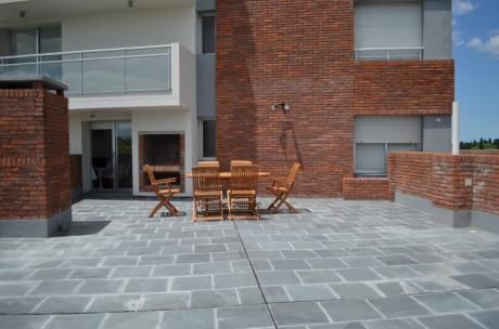 Venta Apartamento De 3 Dorms 2 Baños Con Garage - Puerto Buceo
