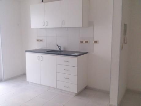 Con Renta De $9000- Monoambiente Con Terraza