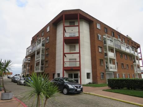 Apartamento 3 Dormitorios Buceo