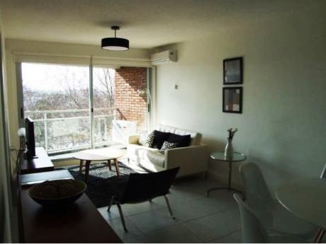 Alquiler De Apartamento 2 Dormitorios En Buceo, Montevideo
