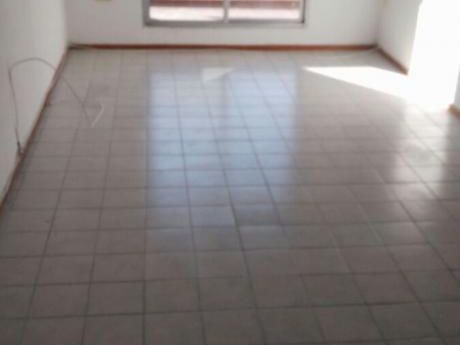 Agradable Apartamento De Tres Dormitorios En Buceo