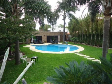 Carrasco Sur- Importante Residencia