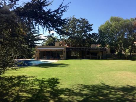 Casa En Carrasco