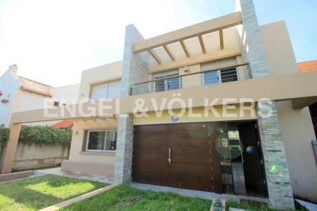 Moderna Casa Ph Con Jardín En Carrasco