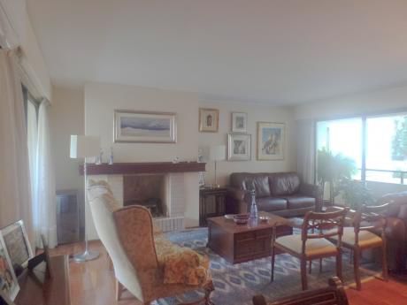 Estupendo Apartamento En Carrasco Céntrico