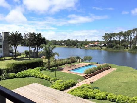 Espectacular Vista Al Lago. Excelente Planta. Se Vende Con Renta.