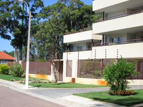 Se Vende Apartamento En Carrasco