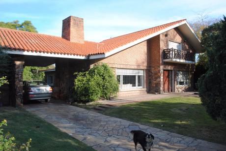 Espectacular Casa Con Gran Jardin