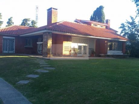 Venta Casa Con Terreno De 1.440 M2 En Carrasco Sur