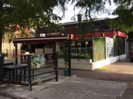 Excelente Local Sobre Calle Principal!
