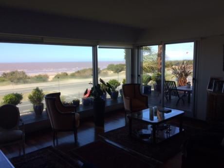 Apartamento En La Rambla De Carrasco.-
