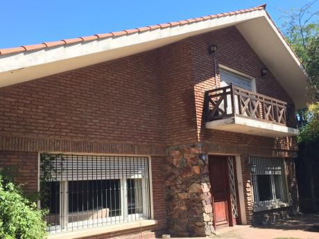 Casa Con Gran Terreno
