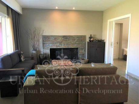 Luxury 5 Bedroom Home Carrasco Sur
