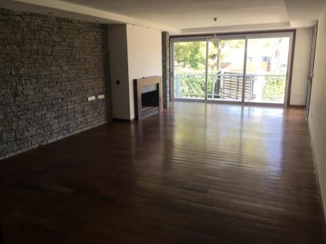 Apartamento De Calidad En Excelente Zona De Carrasco