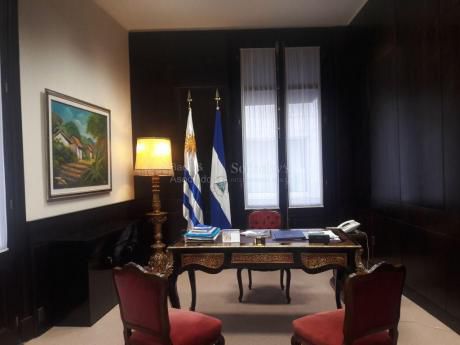 Oficina Puesta De 300 M2 En Ciudad Vieja