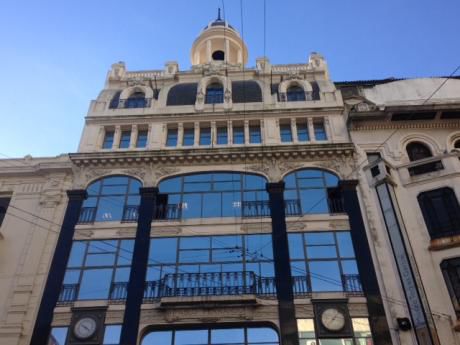 Alquiler De Piso Para Oficinas Sobre Peatonal Sarandí