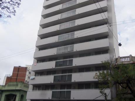 Apartamento En Parque Rodo