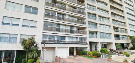 Pocitos Amueblado. Frente Al Mar. 1 Dor. 55mts2. Piso 2. Calef. Bbq. Vig 24 Hs.