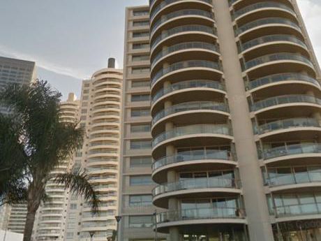 2 Cocheras En Torres Nauticas