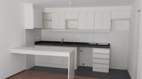 2 Dormitorios, Gran Terraza - A Estrenar!