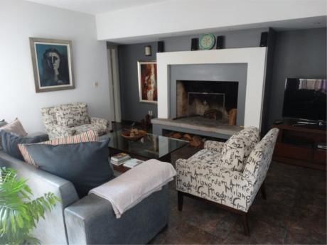 Hermosa Casa De 207 M2 Edif. En El Corazón De Pocitos