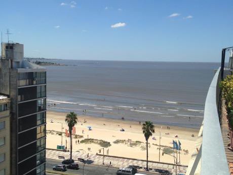 Penthouse En Venta En Pocitos 3 Dormitorios Y Servicio