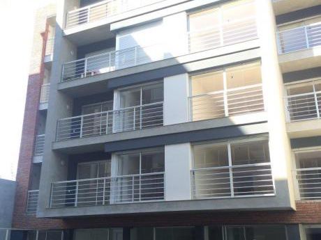 Venta Apartamento 1 Dorm. Y Gge Fijo Pocitos