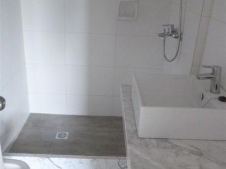 Primer Piso Con Patio A Estrenar, A Un Pasito De Avenida Brasil