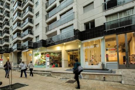 Local Comercial Avda. Brasil A 3 Cuadras De La Rambla