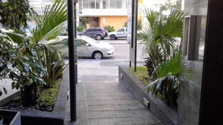 Apto Monoambiente Piso Alto, Luminoso!