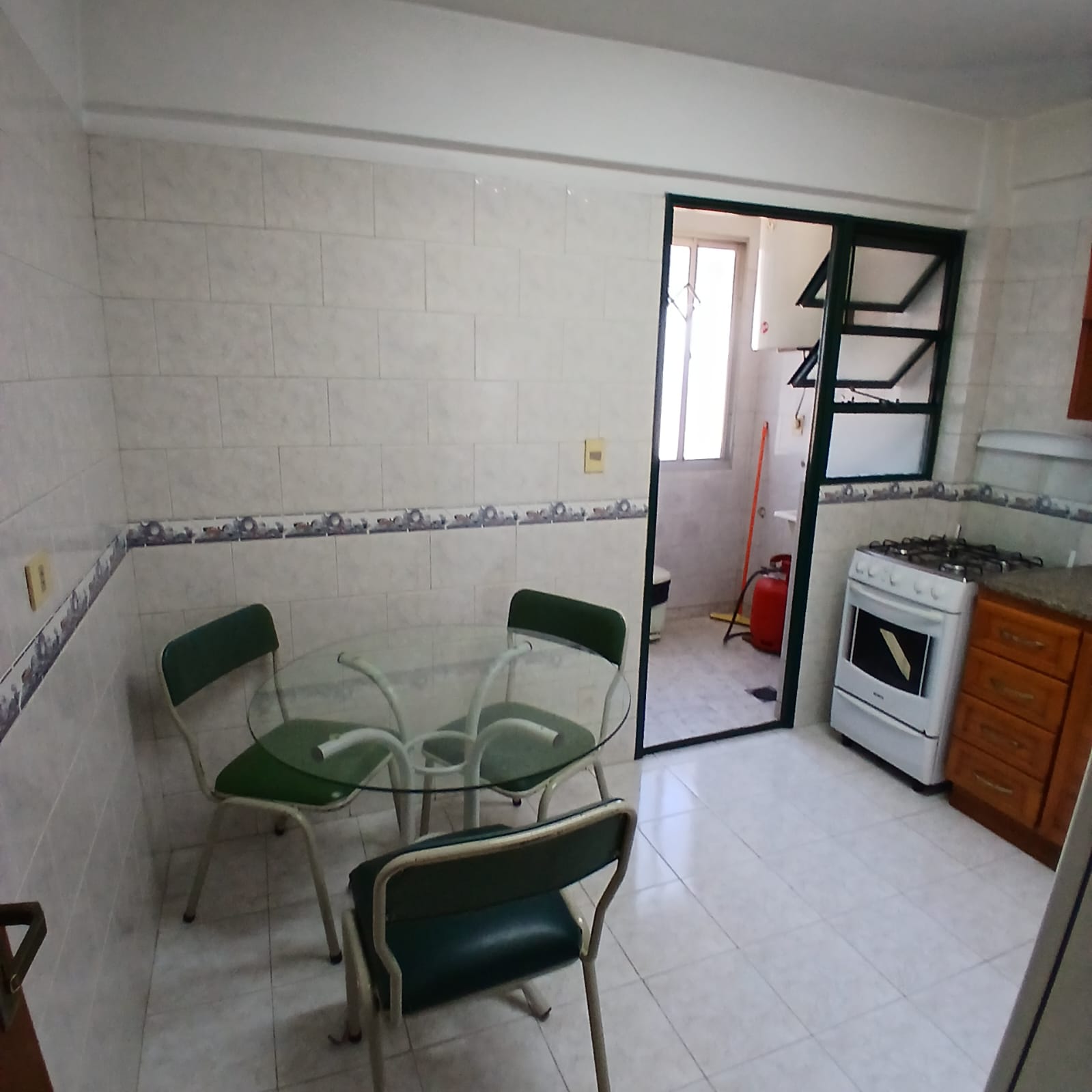 ALQUILO DPTO B° NAZARETH , EXCELENTE UBICACIÓN — foto 2