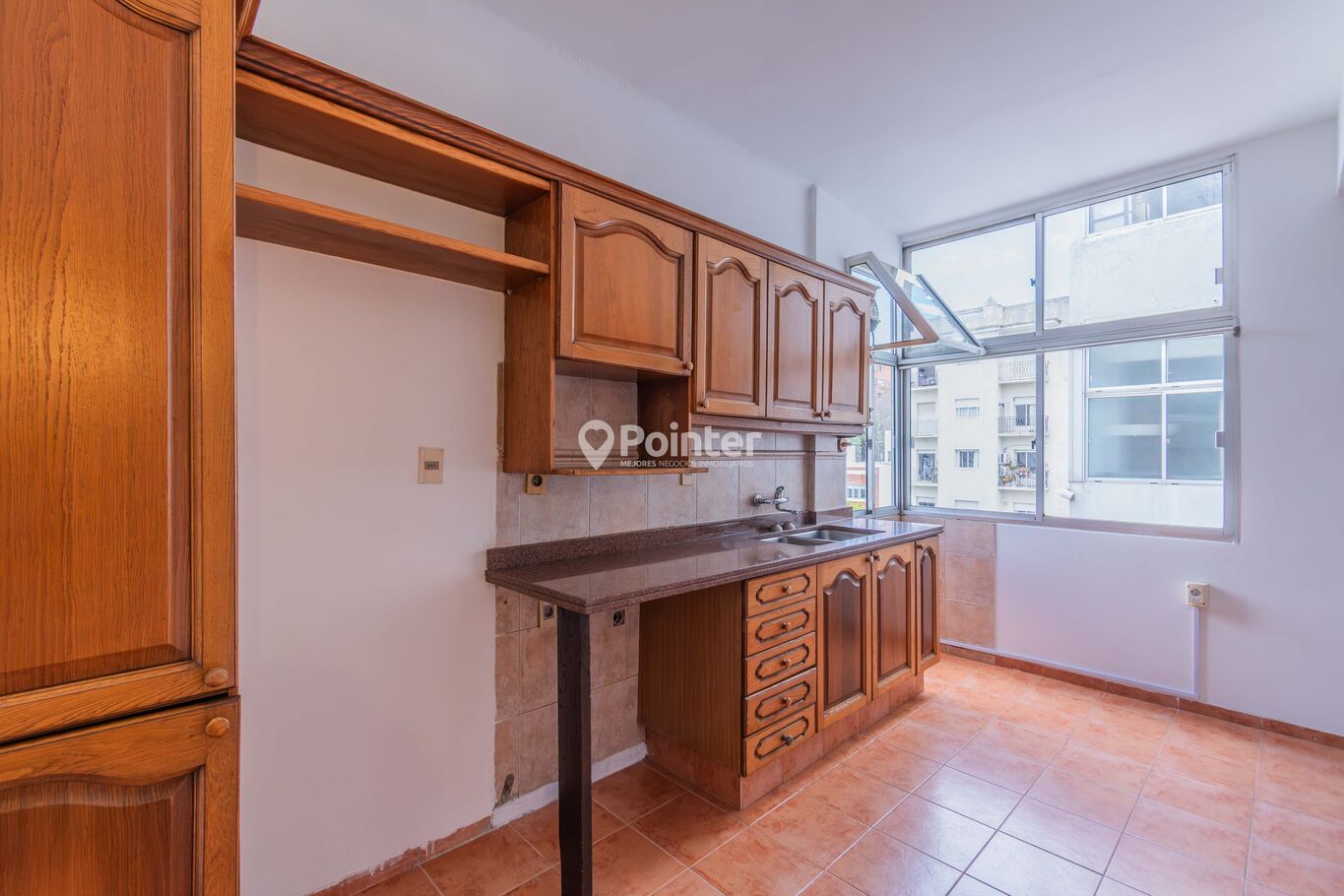 ALQUILER POCITOS  APARTAMENTO  2 DORMITORIOS , SERVICIO Y BALCÓN · Foto 7