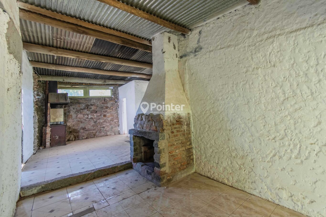 Casa a reciclar con gran terreno próxima a barrios privados - foto 3