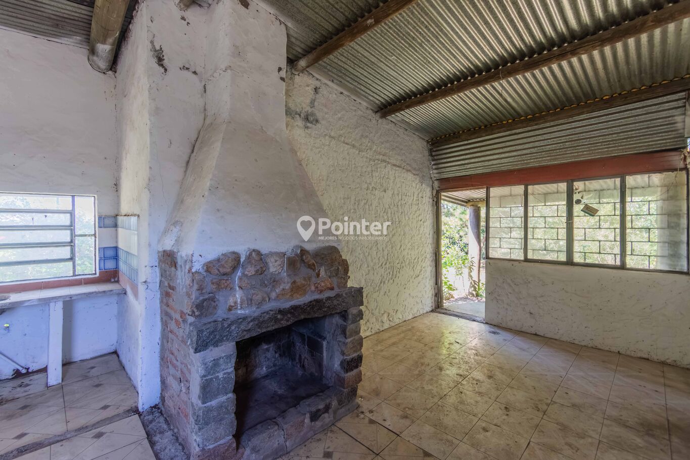 Casa a reciclar con gran terreno próxima a barrios privados - foto 5