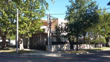 Casa Para Empresa, Instituto, Clinica.