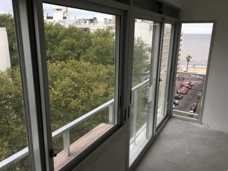 Estrene Pocitos A Una Cuadra De La Rambla. Consulte!!