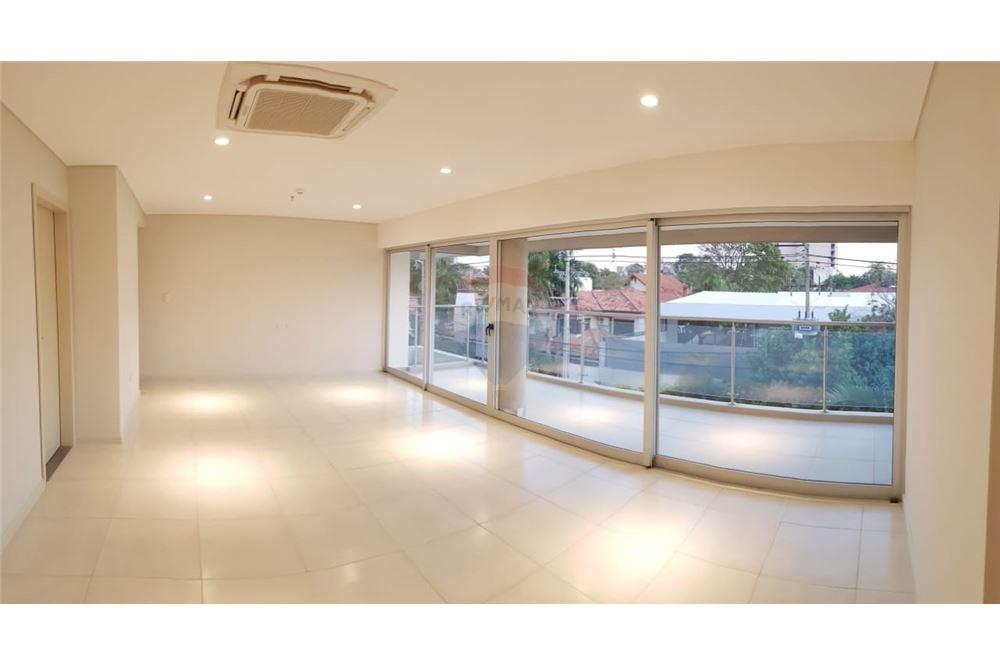DEPTO A CUADRAS DE CASA RICA — foto 2