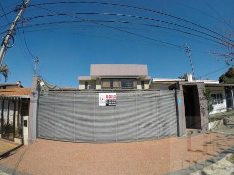 Alquilo Casa Moderna
