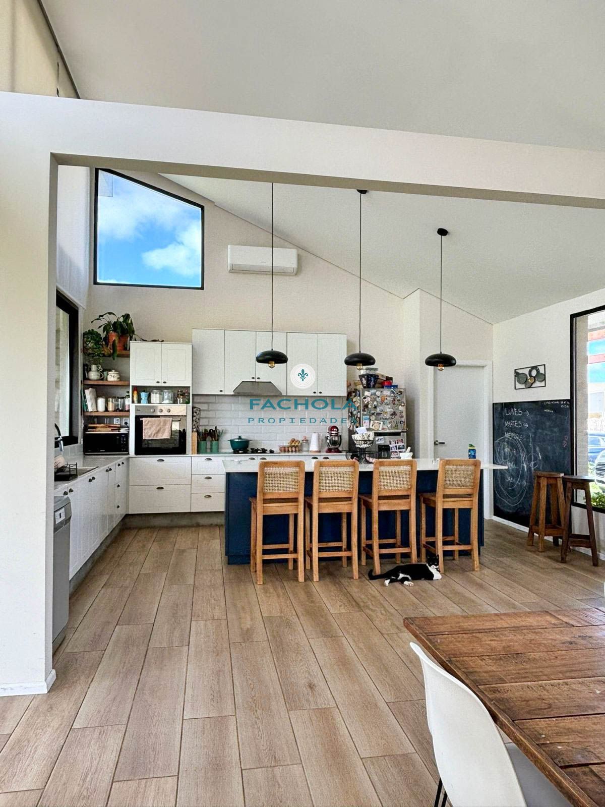 Casa en alquiler c/ cochera en Colinas de Solymar · Foto 7