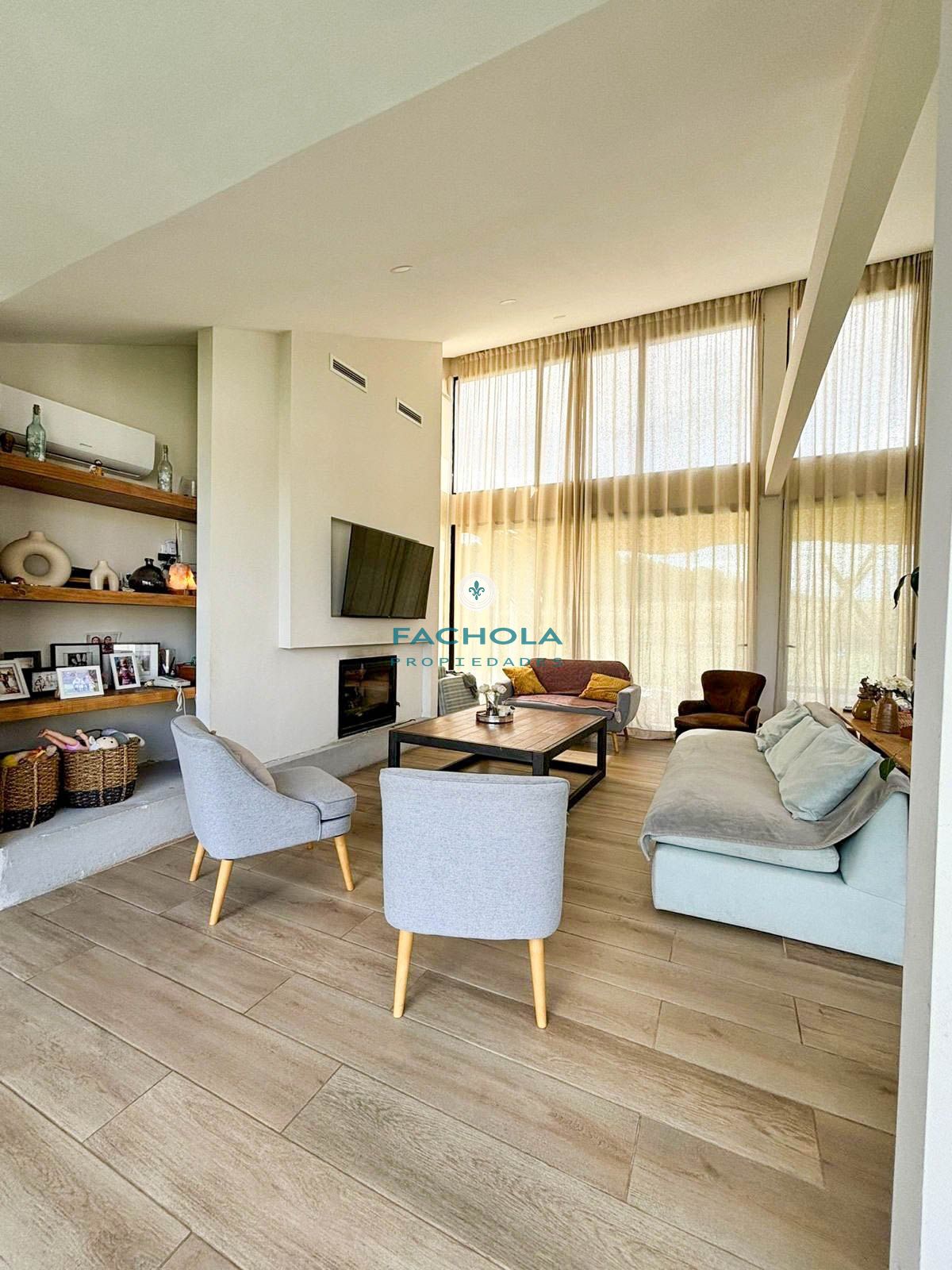 Casa en alquiler c/ cochera en Colinas de Solymar · Foto 4