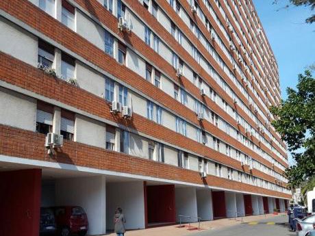 Espectacular Apartamento 3 Dormitorios En Parque Posadas